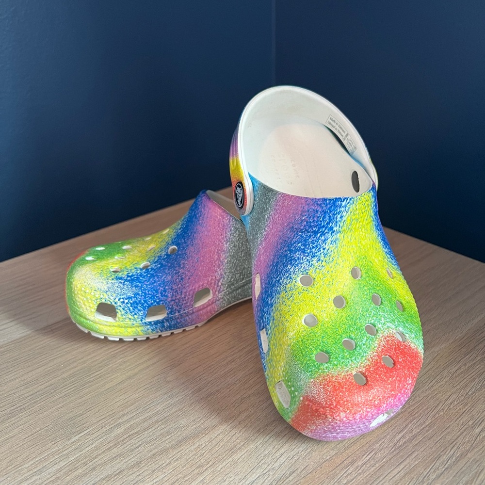 Crocs Kids Classic Spray Tie Dye Clogs, size C12